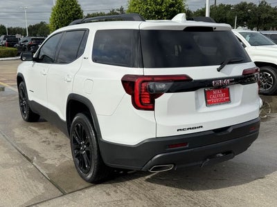 2023 GMC Acadia SLT