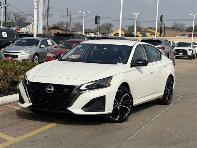 2025 Nissan Altima 2.5 SR