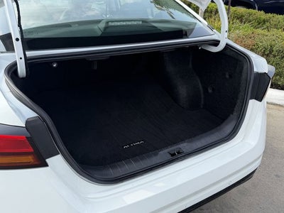 2025 Nissan Altima 2.5 SR