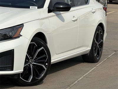 2025 Nissan Altima 2.5 SR