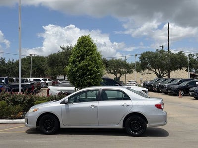 2011 Toyota COROLLA LE