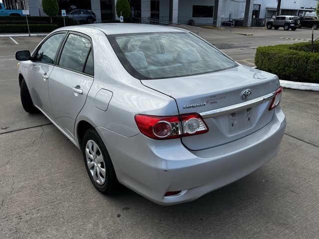 2011 Toyota COROLLA LE