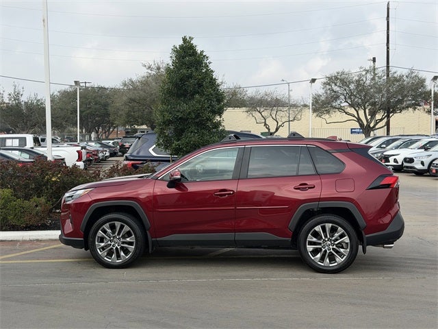 2025 Toyota RAV4 XLE Premium