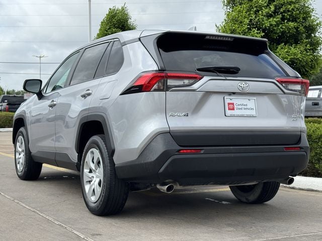 2022 Toyota RAV4 LE