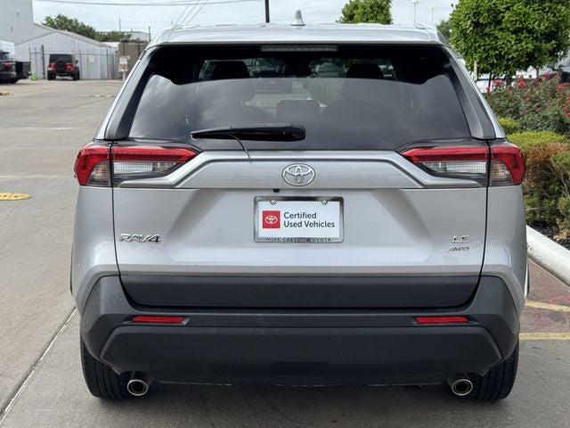 2022 Toyota RAV4 LE