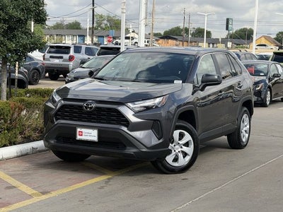 2025 Toyota RAV4 LE
