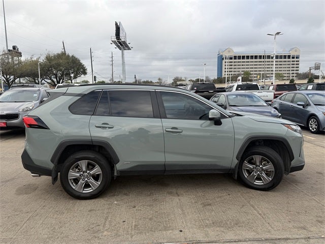2022 Toyota RAV4 HYBRID XLE