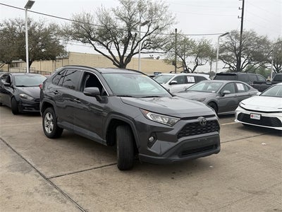 2020 Toyota RAV4 XLE