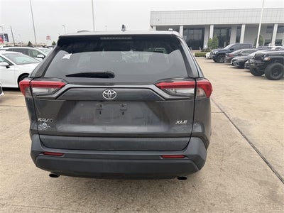 2020 Toyota RAV4 XLE