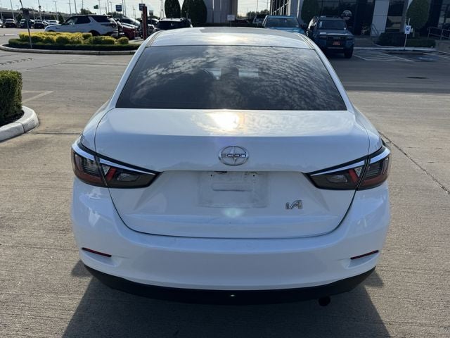2016 Scion SCION iA Base
