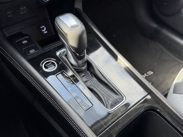 2021 Nissan Kicks SR