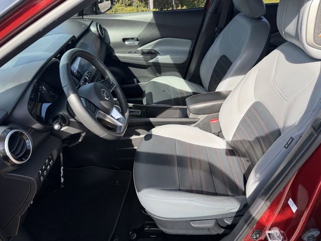 2021 Nissan Kicks SR