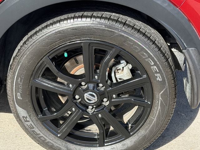 2021 Nissan Kicks SR