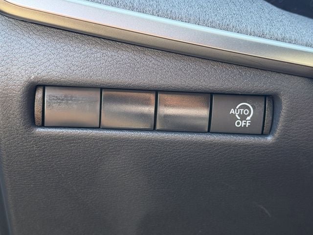 2025 Nissan Kicks MPV SV