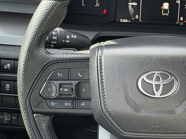 2025 Toyota TACOMA SR5 SR5