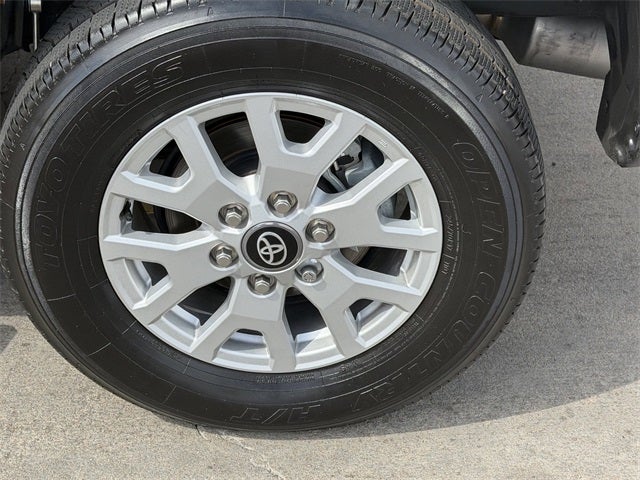 2025 Toyota TACOMA SR5 SR5