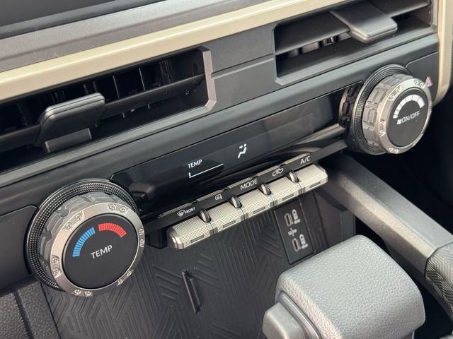 2025 Toyota TACOMA SR5 SR5