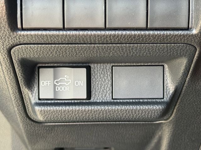 2026 Toyota TACOMA SR5 SR5