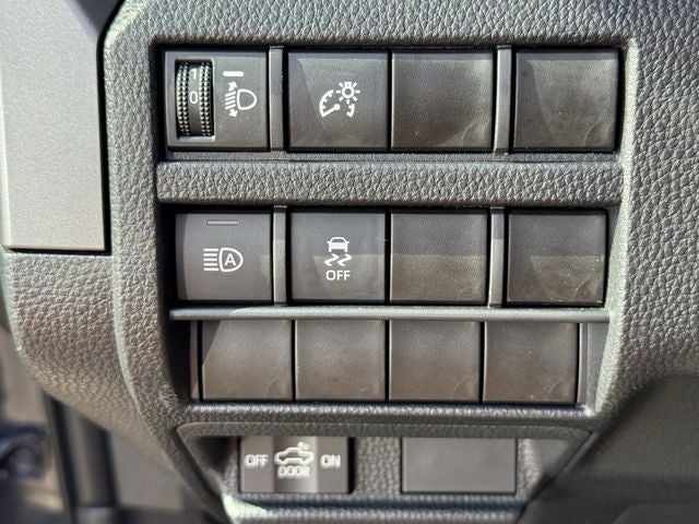 2025 Toyota TACOMA SR5 SR5