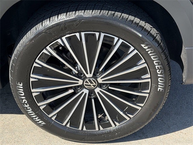 2025 Volkswagen Taos 1.5T SE