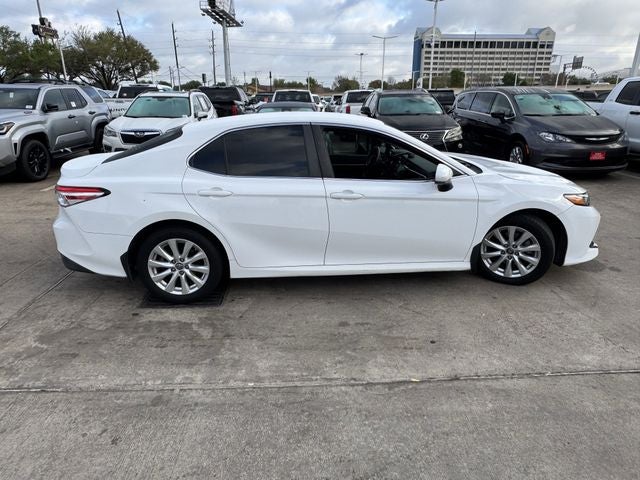 2018 Toyota CAMRY LE