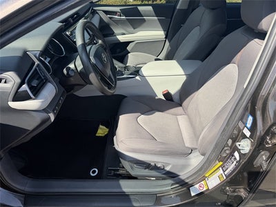 2019 Toyota CAMRY LE