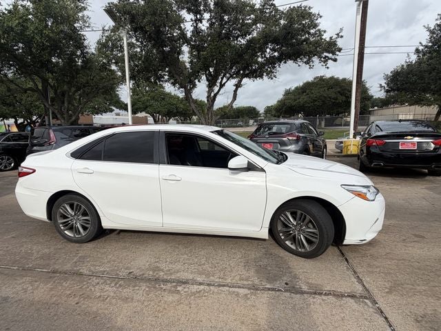 2015 Toyota CAMRY SE