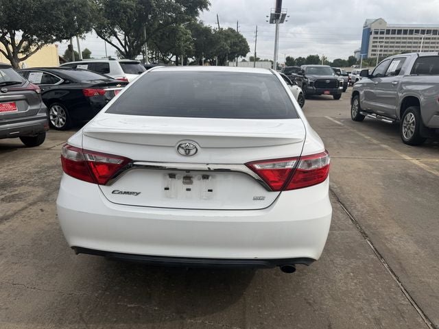 2015 Toyota CAMRY SE