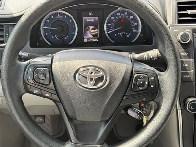 2016 Toyota CAMRY LE