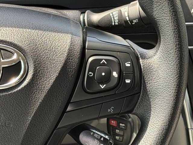 2016 Toyota CAMRY LE