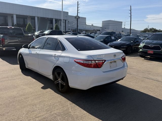 2017 Toyota CAMRY LE