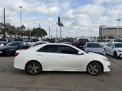 2013 Toyota CAMRY LE