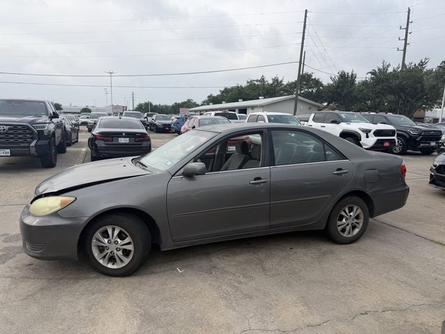 2005 Toyota Camry LE