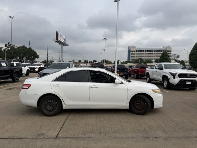 2011 Toyota CAMRY LE
