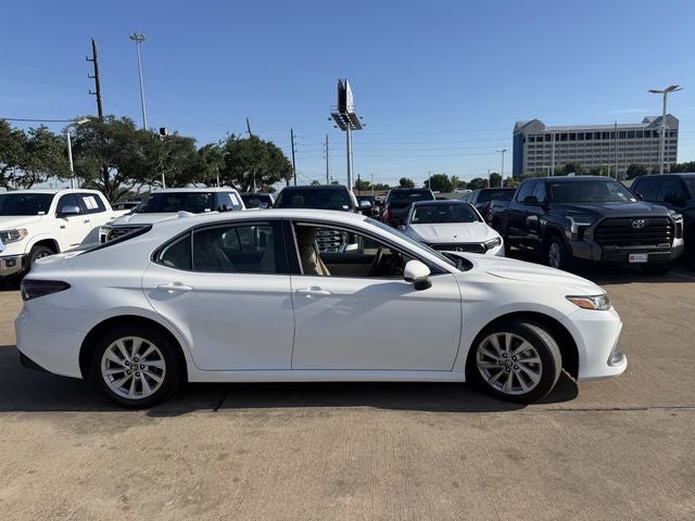 2024 Toyota CAMRY LE
