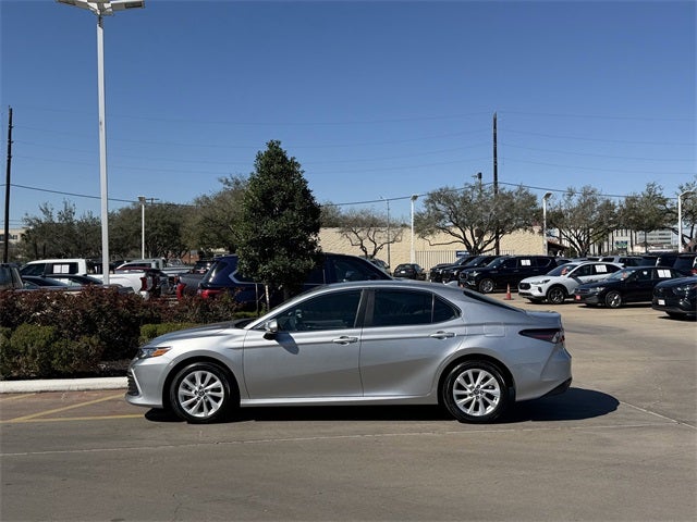 2024 Toyota CAMRY LE