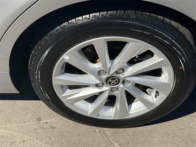 2024 Toyota CAMRY LE