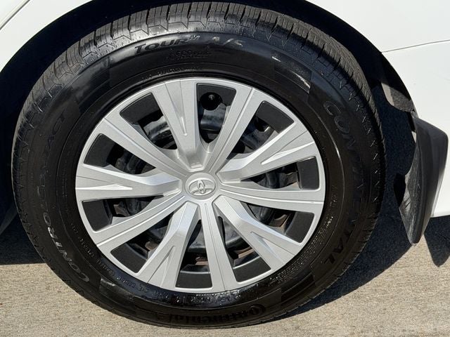 2023 Toyota CAMRY LE