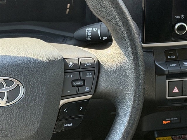 2025 Toyota CAMRY LE