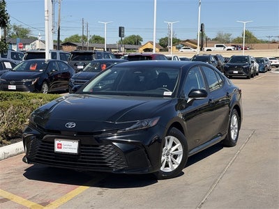 2025 Toyota CAMRY LE