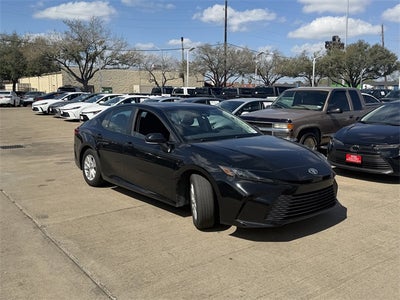 2025 Toyota CAMRY LE