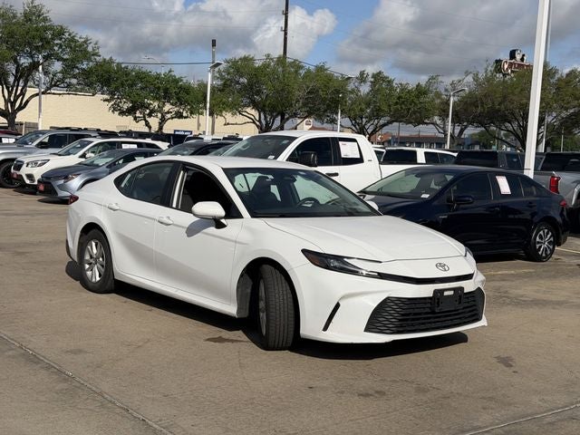 2025 Toyota CAMRY LE