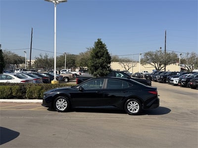 2025 Toyota CAMRY LE