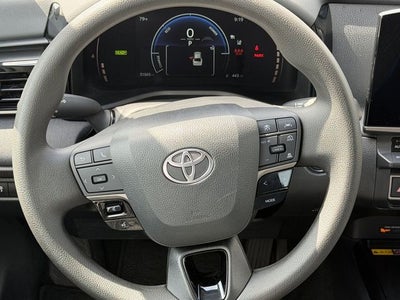 2025 Toyota CAMRY LE