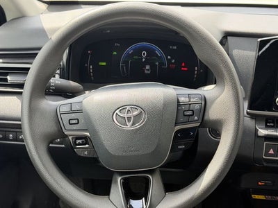 2025 Toyota CAMRY LE