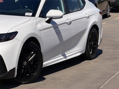 2025 Toyota CAMRY SE