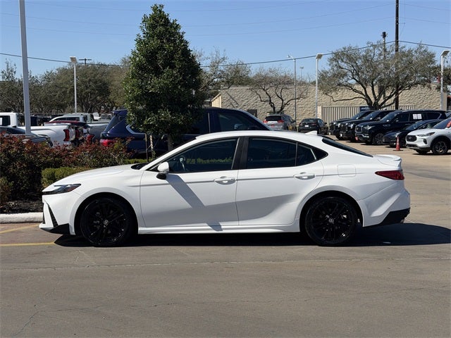 2025 Toyota CAMRY SE