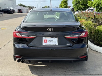 2025 Toyota CAMRY SE