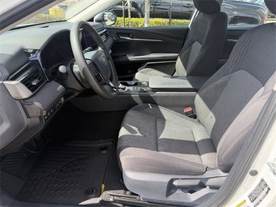 2025 Toyota CAMRY LE