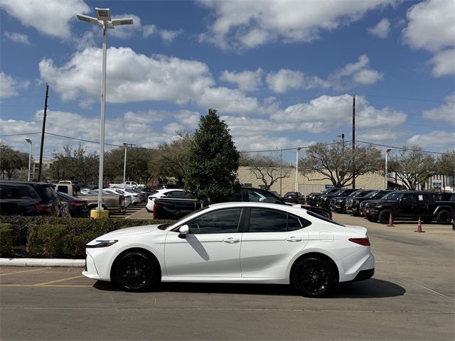 2025 Toyota CAMRY LE